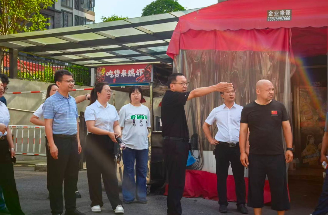 绥宁县人大代表开展接待日活动  助推文明城市建设与停车秩序整治