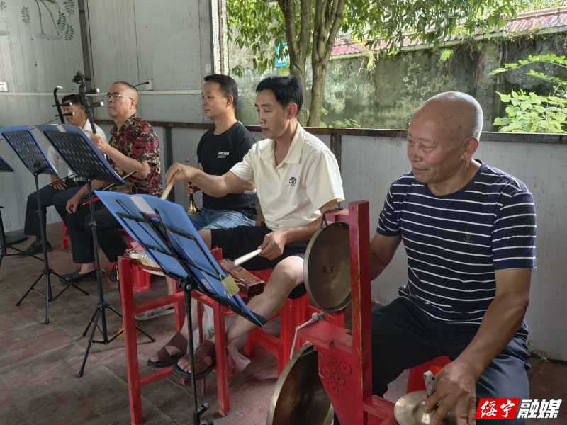 深耕梨园守初心 排练花鼓戏传承地方文脉