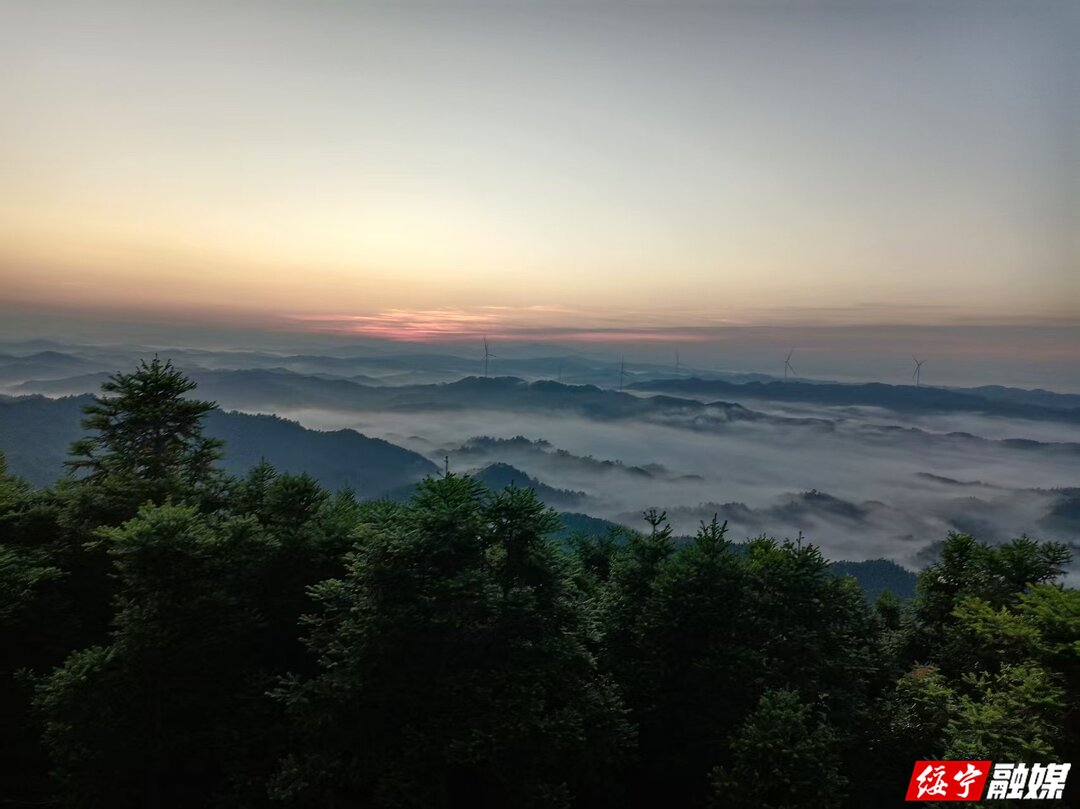 东山乡：登云山云海日出绘就和美侗乡生态画卷