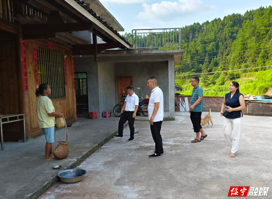 太坪村：入户走访暖民心 精准排查保平安