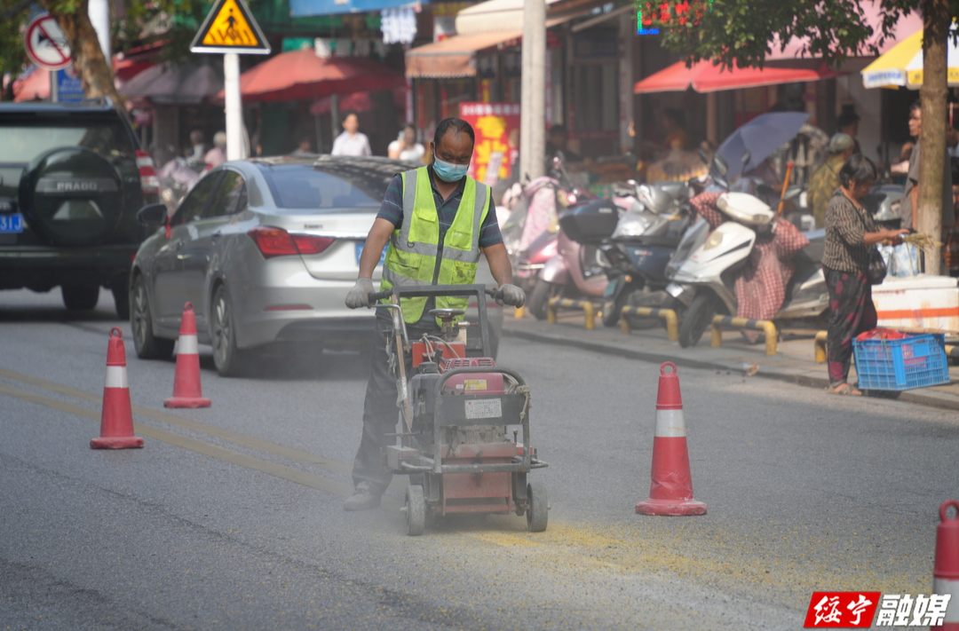 聚焦“一线四点”整治：县交警大队靶向破解城区道路拥堵难题