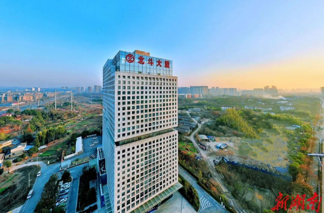 湘金轩丨让北斗“技术策源”长成“产业大树”